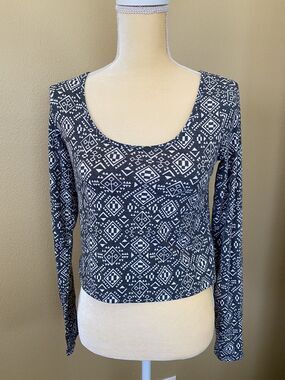 Mossimo Womens Crop Long Sleeve Gray & White Soft Shirt SZ M
